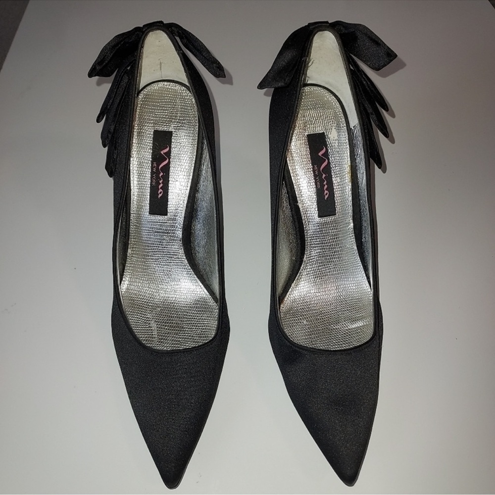Chic Black Women's Heels with Bow Detail